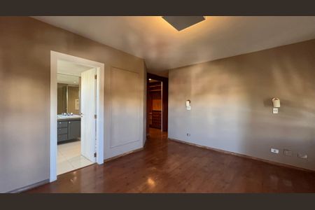 Apartamento à venda com 279m², 4 quartos e 4 vagas Apartamento à venda com 279m², 4 quartos e 4 vagasSuite 3