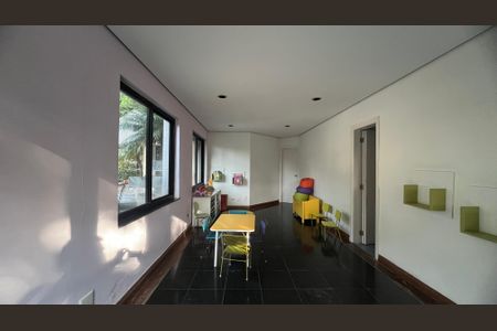 Apartamento à venda com 279m², 4 quartos e 4 vagas Apartamento à venda com 279m², 4 quartos e 4 vagasBrinquedoteca