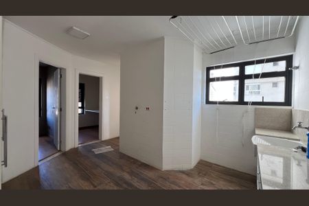 Apartamento à venda com 279m², 4 quartos e 4 vagas Apartamento à venda com 279m², 4 quartos e 4 vagasÁrea de Serviço