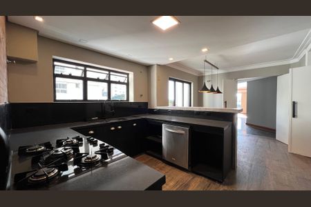 Apartamento à venda com 279m², 4 quartos e 4 vagas Apartamento à venda com 279m², 4 quartos e 4 vagasCozinha