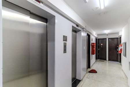 Studio à venda com 34m², 1 quarto e 1 vaga Studio à venda com 34m², 1 quarto e 1 vagaÁrea comum - Elevadores