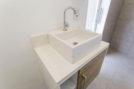 Casa para alugar com 180m², 4 quartos e 1 vaga Casa para alugar com 180m², 4 quartos e 1 vagaBanheiro da Suíte 2