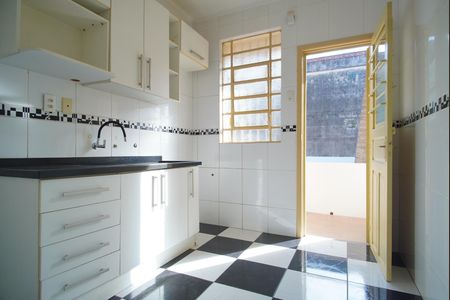 Apartamento à venda com 77m², 2 quartos e sem vagaCozinha