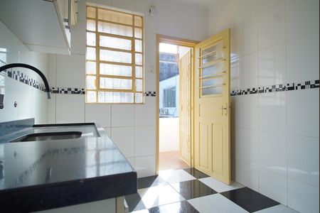 Apartamento à venda com 77m², 2 quartos e sem vagaCozinha