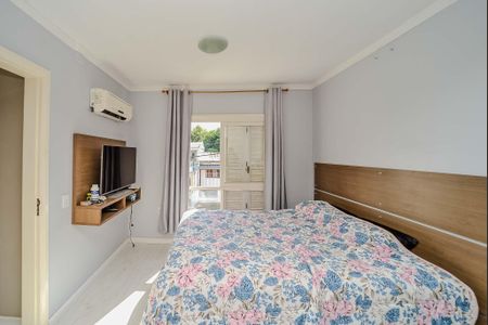 Casa à venda com 240m², 3 quartos e 2 vagas Casa à venda com 240m², 3 quartos e 2 vagasSuíte