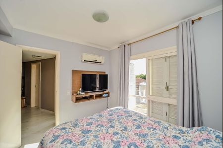 Casa à venda com 240m², 3 quartos e 2 vagas Casa à venda com 240m², 3 quartos e 2 vagasSuíte