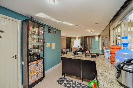 Casa à venda com 240m², 3 quartos e 2 vagas Casa à venda com 240m², 3 quartos e 2 vagasCozinha