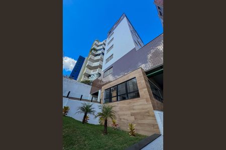 Apartamento à venda com 63m², 2 quartos e 2 vagas Apartamento à venda com 63m², 2 quartos e 2 vagasFachada