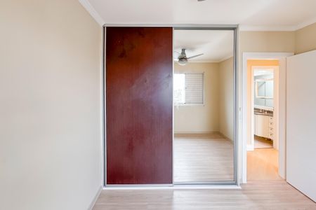 Apartamento à venda com 74m², 3 quartos e 2 vagasQuarto 2 