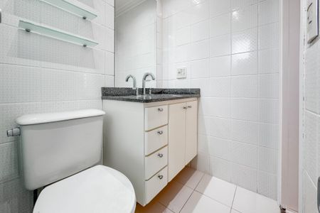 Apartamento à venda com 74m², 3 quartos e 2 vagasBanheiro da Suíte