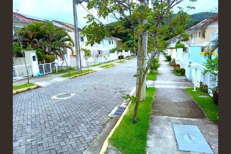 Casa de condomínio à venda com 126m², 5 quartos e 3 vagas