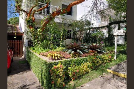 Casa de condomínio à venda com 126m², 5 quartos e 3 vagas