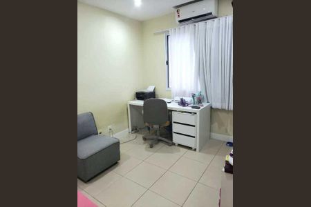 Casa de condomínio à venda com 126m², 5 quartos e 3 vagas