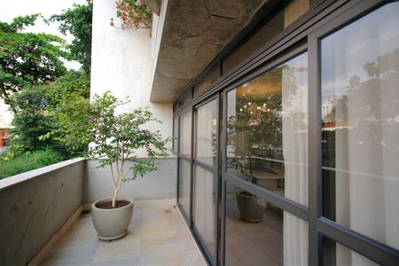 Apartamento à venda com 275m², 4 quartos e 3 vagasVaranda da Sala