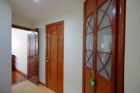 Apartamento à venda com 275m², 4 quartos e 3 vagasCorredor