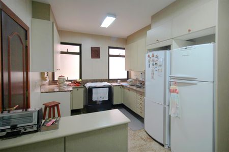 Apartamento à venda com 275m², 4 quartos e 3 vagasCozinha