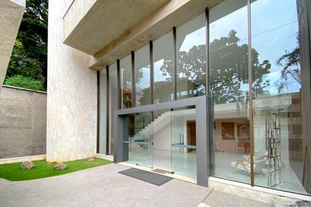 Apartamento à venda com 275m², 4 quartos e 3 vagas Apartamento à venda com 275m², 4 quartos e 3 vagasÁrea comum