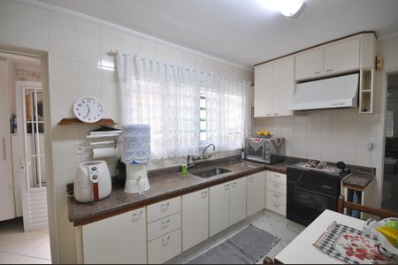 Casa à venda com 100m², 3 quartos e 2 vagasCozinha