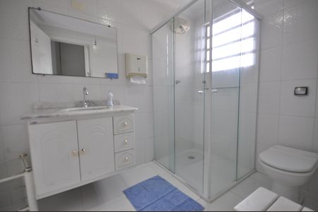 Casa à venda com 100m², 3 quartos e 2 vagasBanheiro do Quarto Suíte