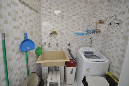 Casa à venda com 100m², 3 quartos e 2 vagasÁrea de Serviço