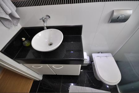 Casa à venda com 100m², 3 quartos e 2 vagasBanheiro Social