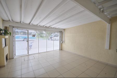 Casa à venda com 100m², 3 quartos e 2 vagasGaragem