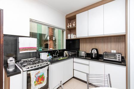 Casa à venda com 154m², 3 quartos e 2 vagas Casa à venda com 154m², 3 quartos e 2 vagasCozinha