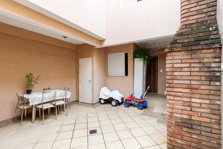Casa à venda com 154m², 3 quartos e 2 vagas Casa à venda com 154m², 3 quartos e 2 vagasQuintal