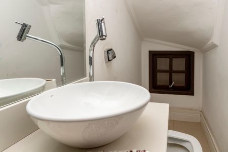 Casa à venda com 154m², 3 quartos e 2 vagas Casa à venda com 154m², 3 quartos e 2 vagasLavabo