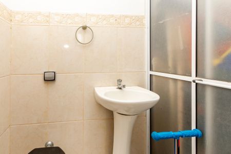 Casa à venda com 154m², 3 quartos e 2 vagas Casa à venda com 154m², 3 quartos e 2 vagasBanheiro de Serviço