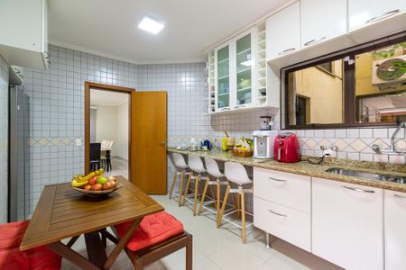 Casa à venda com 298m², 4 quartos e 3 vagasCozinha