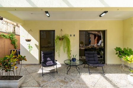 Casa à venda com 298m², 4 quartos e 3 vagasVaranda 