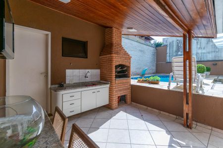 Casa à venda com 298m², 4 quartos e 3 vagasChurrasqueira