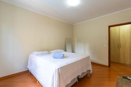 Casa à venda com 298m², 4 quartos e 3 vagasQuarto 3