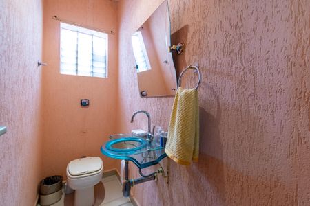 Casa à venda com 298m², 4 quartos e 3 vagasLavabo