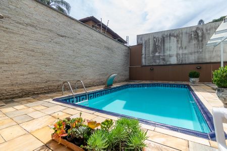 Casa à venda com 298m², 4 quartos e 3 vagasPiscina
