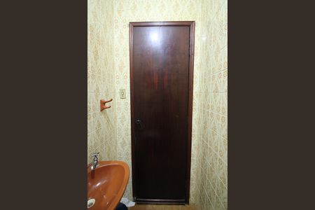 Casa à venda com 220m², 4 quartos e 2 vagasBanheiro de Serviço