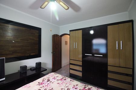 Casa à venda com 220m², 4 quartos e 2 vagasQuarto 2