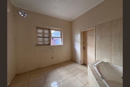 Casa à venda com 472m², 6 quartos e 15 vagas Casa à venda com 472m², 6 quartos e 15 vagasCozinha
