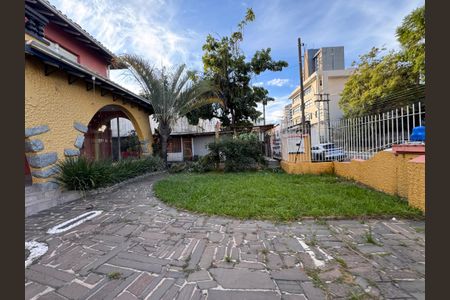 Casa à venda com 472m², 6 quartos e 15 vagas Casa à venda com 472m², 6 quartos e 15 vagasÁrea comum