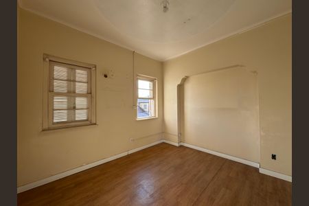 Casa à venda com 472m², 6 quartos e 15 vagas Casa à venda com 472m², 6 quartos e 15 vagasQuarto 2
