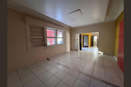 Casa à venda com 472m², 6 quartos e 15 vagas Casa à venda com 472m², 6 quartos e 15 vagasSala