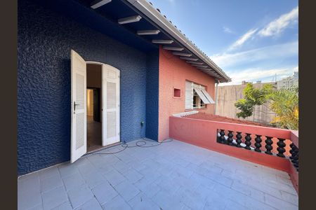 Casa à venda com 472m², 6 quartos e 15 vagas Casa à venda com 472m², 6 quartos e 15 vagasVaranda 2