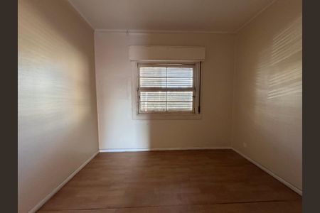 Casa à venda com 472m², 6 quartos e 15 vagas Casa à venda com 472m², 6 quartos e 15 vagasQuarto 1