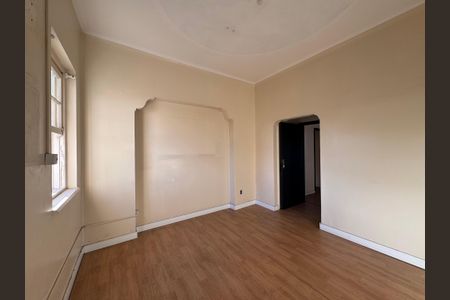 Casa à venda com 472m², 6 quartos e 15 vagas Casa à venda com 472m², 6 quartos e 15 vagasQuarto 2