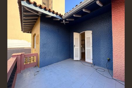 Casa à venda com 472m², 6 quartos e 15 vagas Casa à venda com 472m², 6 quartos e 15 vagasVaranda 2