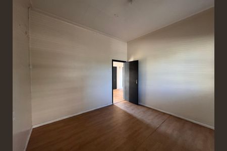 Casa à venda com 472m², 6 quartos e 15 vagas Casa à venda com 472m², 6 quartos e 15 vagasQuarto 1