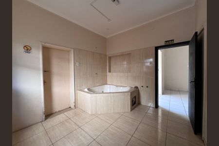 Casa à venda com 472m², 6 quartos e 15 vagas Casa à venda com 472m², 6 quartos e 15 vagasCozinha