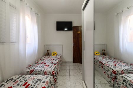 Casa à venda com 230m², 3 quartos e 2 vagas Casa à venda com 230m², 3 quartos e 2 vagasQuarto 1 Casa 1