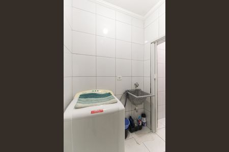 Casa à venda com 230m², 3 quartos e 2 vagas Casa à venda com 230m², 3 quartos e 2 vagasCasa 2 - Área de Serviço
